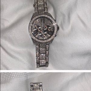 Iso I’ve been looking for this watch forever.Iso